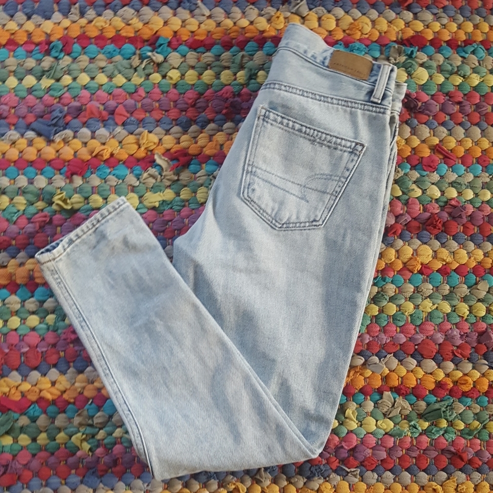 American Eagle Mom Jeans